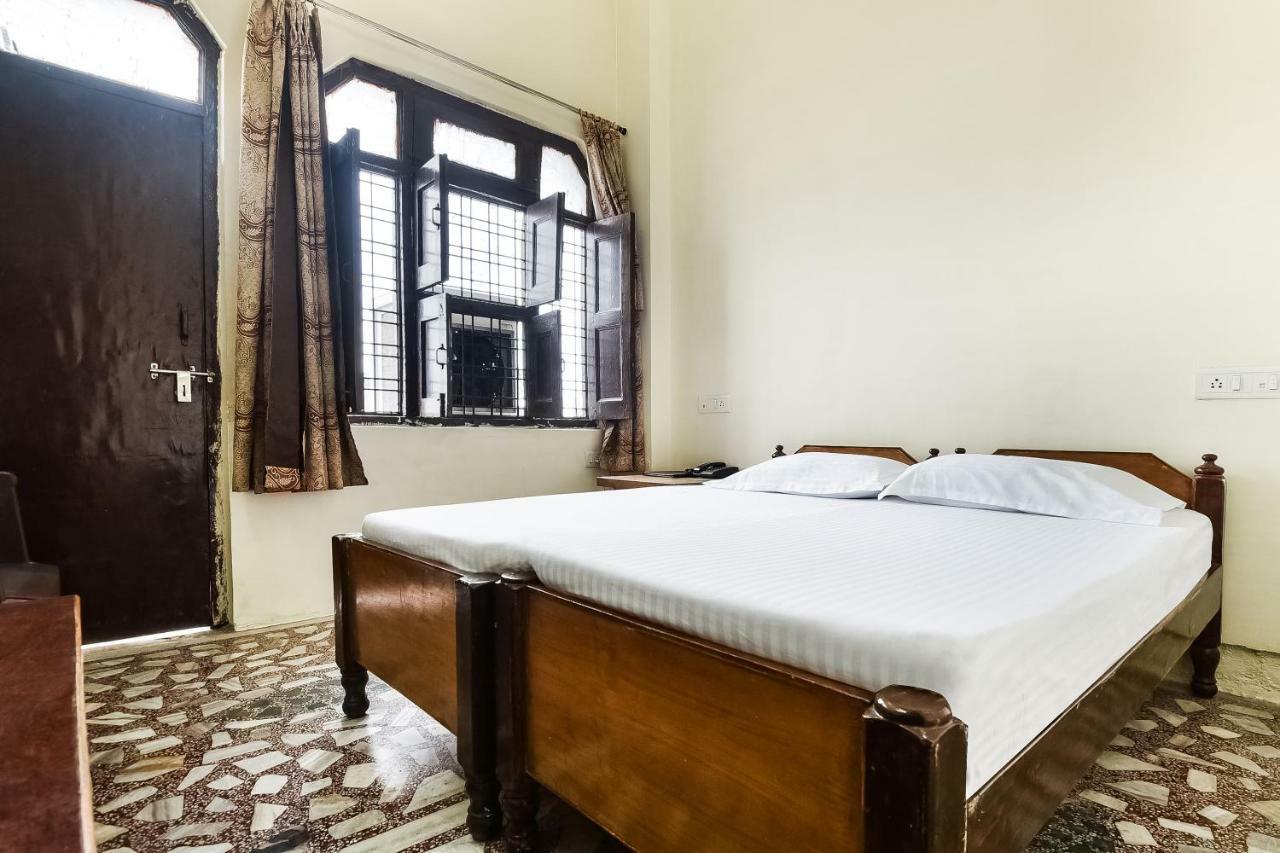Hotel Lalit Palace Babina Eksteriør bilde