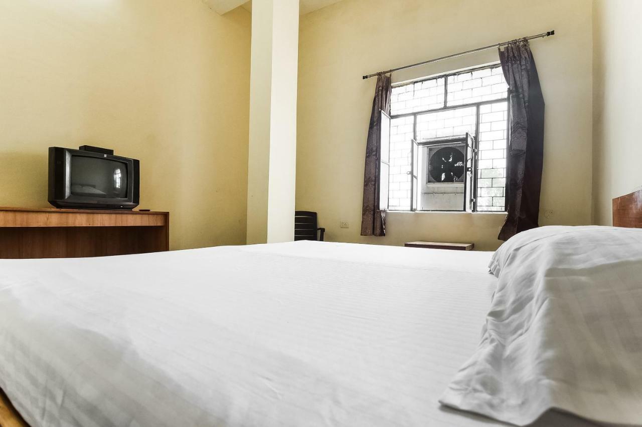 Hotel Lalit Palace Babina Eksteriør bilde
