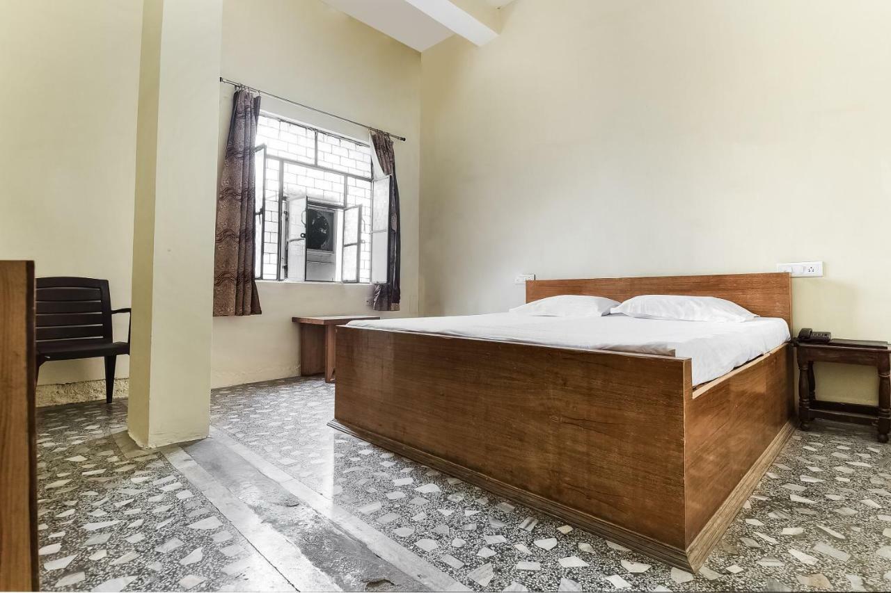 Hotel Lalit Palace Babina Eksteriør bilde